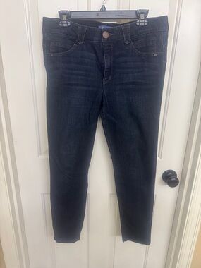 Democracy Women’s Skinny Jeans in Dark Black Wash